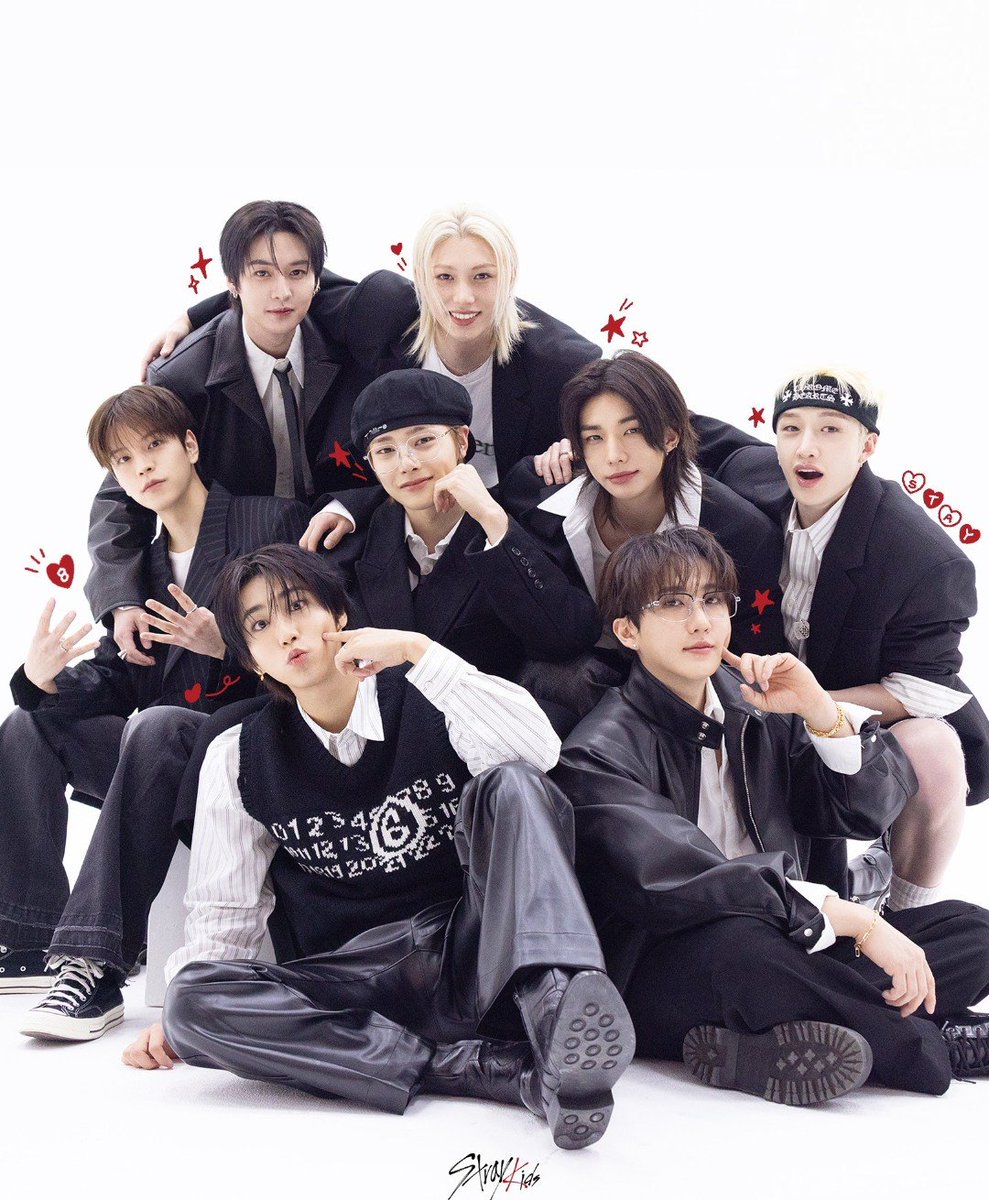 teamnyaSKIA's tweet photo. Brendan Hiu, seorang lulusan terbaik Hongkong Diploma of Secondary Education Examination (HKDSE) bilang kalo dia jadiin lagu² StrayKids sebagai sumber motivasi dan memberinya semangat untuk terus bertahan &amp; berusaha di tengah tekanan belajar.. 🥹✨️

@Stray_Kids ©.kbgmedia 🐝 https://t.co/jQZIz1Jej7