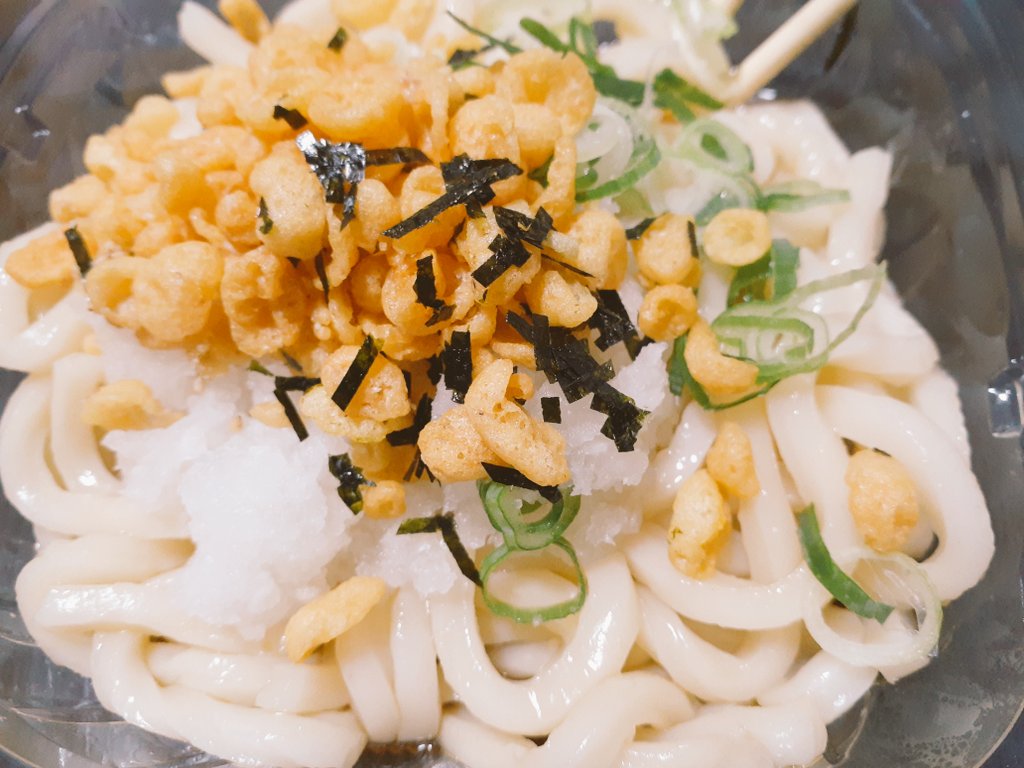 食べた物7/17】 朝:ナゲット 昼:おろしぶっかけうどん 夜:おにぎり2個