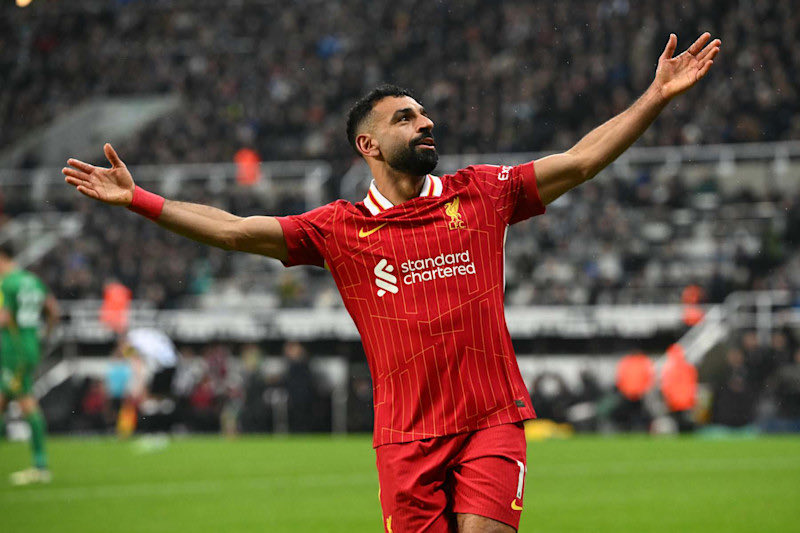 ozsamedia's tweet photo. 🔴 Beşiktaş’tan Mohamed Salah İçin Sürpriz Hamle!

▪️ Siyah-beyazlıların yıldız futbolcu Mohamed Salah için ilk resmi teması kurduğu ve görüşmelerin olumlu geçtiği öne sürüldü. Salah’ın Türkiye’de forma giymeye sıcak baktığı belirtildi.

#Beşiktaş #Salah #MohamedSalah #Transfer https://t.co/mDe6Pl8CW2