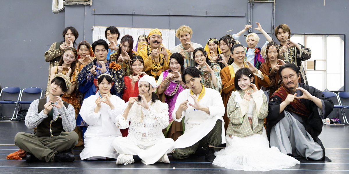 kokoro_odorupro's tweet photo. 踊る恋と革命のインドカリー
本日は衣装付き通しでした！

既にお席は見切れ席も込みで96%埋まっております。
本日は株式会社中村屋様の広報の方がいらしてくださいました。

とても喜んでくださり、
公演への自信が深まりました！

満席まであと僅か！
引き続きよろしくお願いいたします！

#ナマステ https://t.co/YSn3VTT9Mj