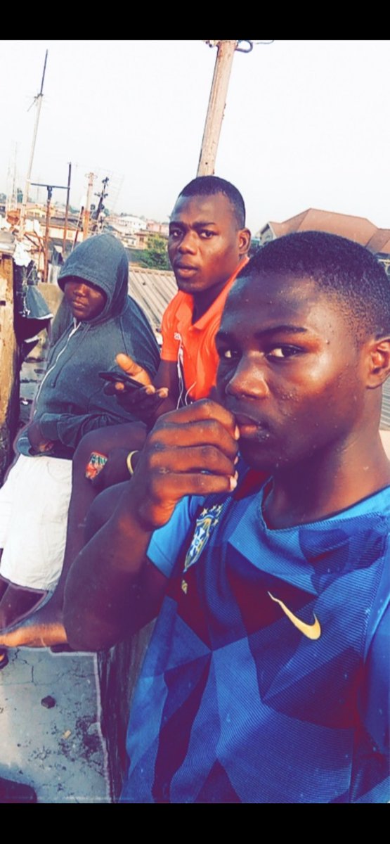 cu_back01's tweet photo. @manlikebrock I’m the one in the hoodie and that is senior brother https://t.co/RziklyStdE
