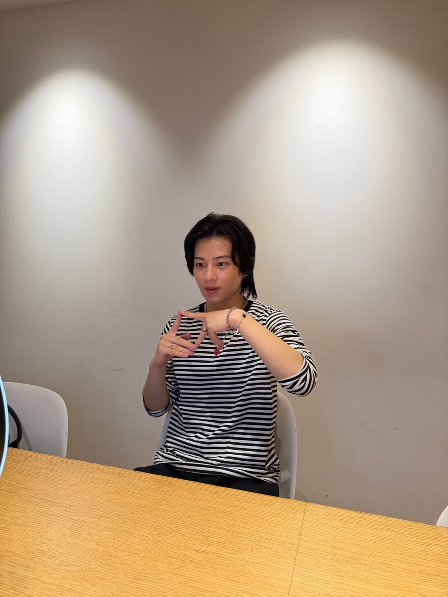 morimoto_rikuto's tweet photo. 7/23（木）よる8時ごろ〜
FC限定生配信をします！⭐️
視聴はこちらから👇️
https://t.co/tOGtaWXa6g

FC早期入会特典で、もれなくトレカをプレゼント中❗️
年間登録いただいた方には、森本直筆サインを書いてお届けします💓
ぜひこの機会にチェックして下さい✅
https://t.co/ZgqftH5oBs

#森本陸斗 https://t.co/NKOuYHykHj