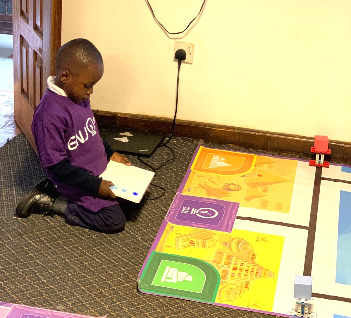 arigatou_ecp's tweet photo. Hapenning today at the SDGs Academy for Children in Limuru 🇰🇪, STEM challenge with an exceptional coding experience to build an app, website or a game that solves community challenges linked to the #SDGs

Many thanks to @code_with_kids among other partners https://t.co/quc4VQx2zv