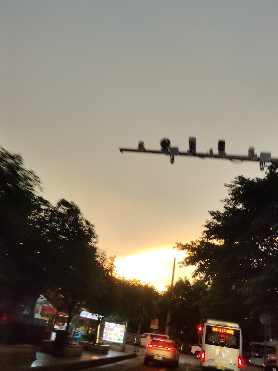 Bishoprd412BK's tweet photo. 🌇 ☀️ https://t.co/nG7dyA89A9