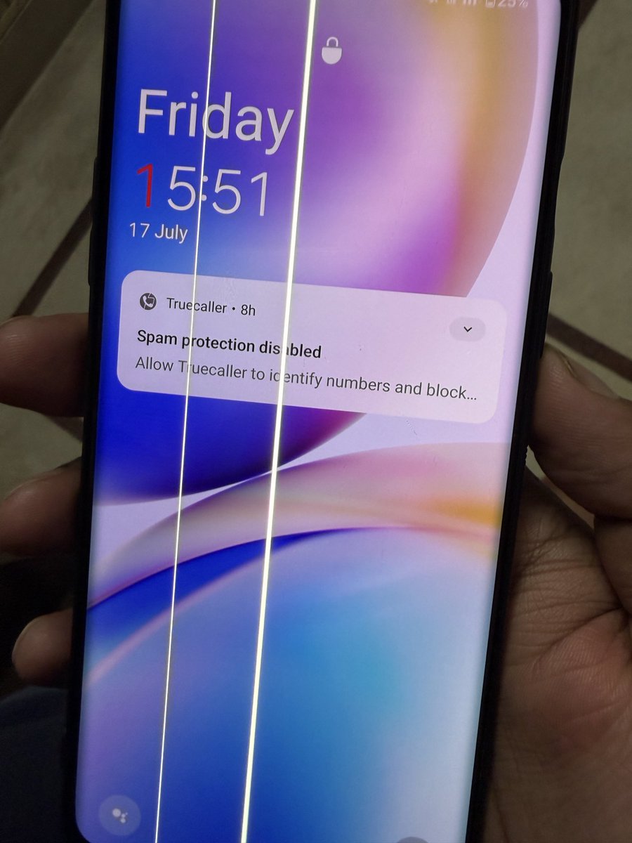 that_shubham's tweet photo. Disappointed with @OnePlus_IN Got the dreaded green line on my OnePlus 8. As per official policy, LIFETIME Display Warranty for green line issues on all AMOLED devices in India. Yet Authorized Service Center - Sri Ganganagar showing End of life Image as an excuse,please help here https://t.co/K5zbz2KvOB