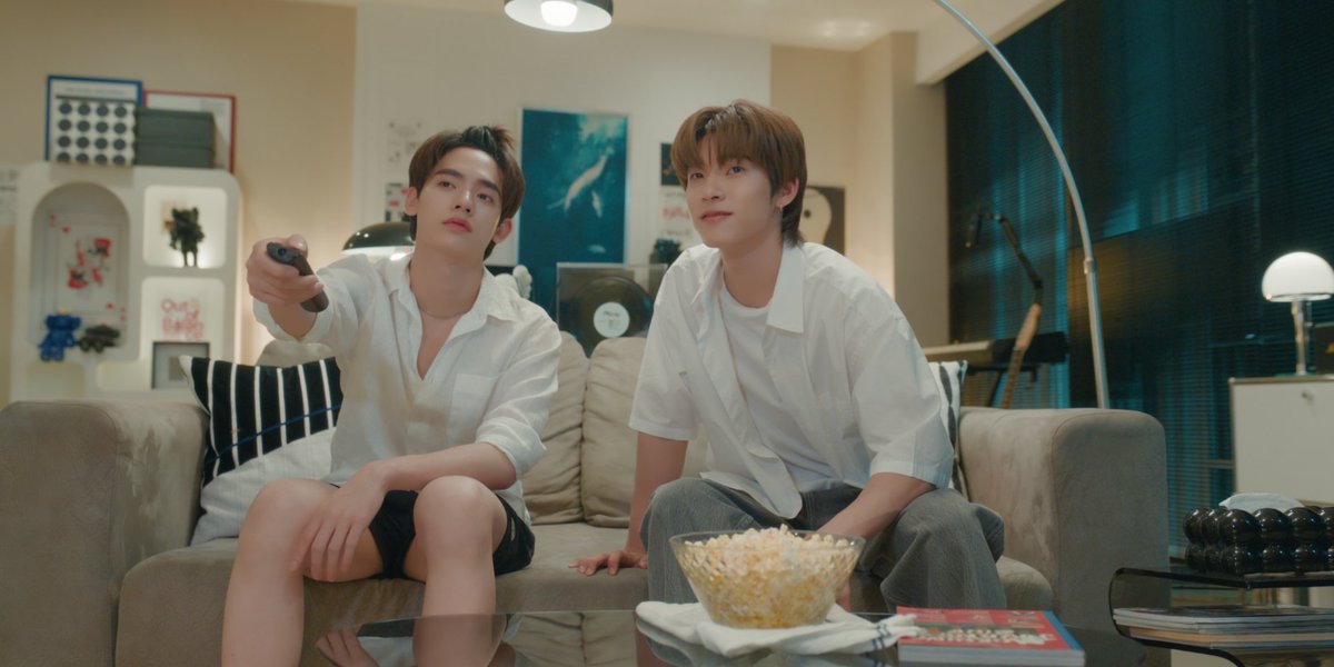 netflixth's tweet photo. โซฟาพร้อม ป๊อปคอร์นพร้อม
#ตี๋ตี๋ป๋อ ก็พร้อม 🫣

มาจิกหมอนรอบที่หมื่น ไปกับซีรีส์ #ด้วงกับเธอ ได้แล้วตอนนี้ ที่ #NetflixTH ครับบ

#ด้วงกับเธอที่Netflix #ด้วงกับเธอSeries #DuangWithYouSeries https://t.co/QjMmgh3P1T