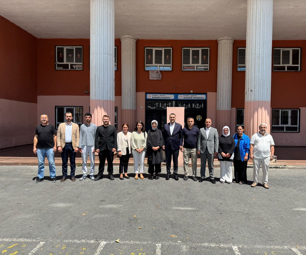 Hibrahimkursun's tweet photo. İstanbul Milletvekilimiz Rabia Kalender İlhan, Tügva Sarıyer İlçe Başkanımız Enes Şahin ve teşkilatımızla birlikte Ayazağa Ortaokulu’nda düzenlenen Tügva Sarıyer Yaz Okulu’nu ziyaret ettik.

Evlatlarımızın heyecanına ortak olduk, dondurma ikramında bulunarak güzel anılar biriktirdik. Rabbim; milli ve manevi değerlerine bağlı, vatanını ve milletini seven nice güzel nesiller yetiştirmeyi nasip etsin.🌹

#SevdamızSarıyer