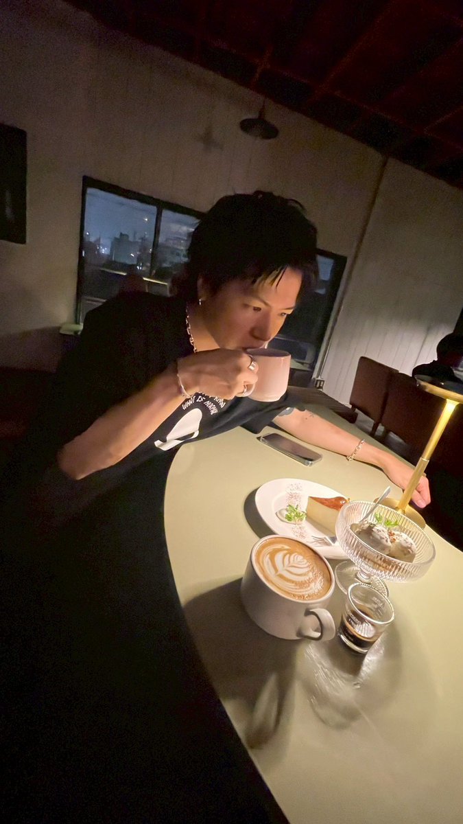 Tsubasa_cg's tweet photo. 初夜カフェ☕️ https://t.co/I84pRWbWt6