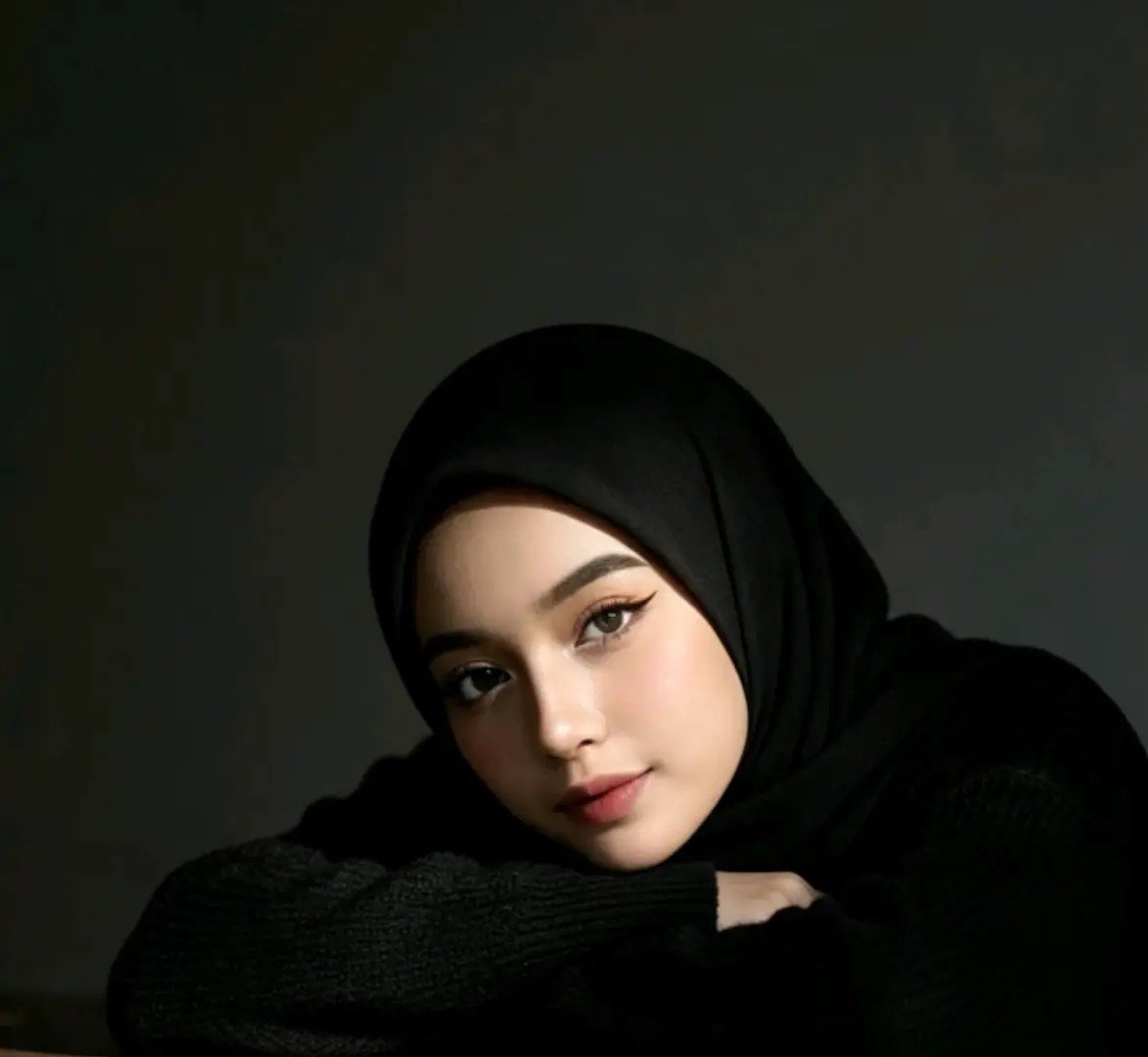 ruzz_intan98's tweet photo. ودَاءُ الشَّوقِ ليسَ لهُ دَواءٌ
سِوَى نَظرُ العُيونِ إلَى العُيونِ

"Penyakit rindu tidak ada ubatnya
Kerana mata hanya melihat mata, bukan mengubati hati" https://t.co/mg5EoIjbd2