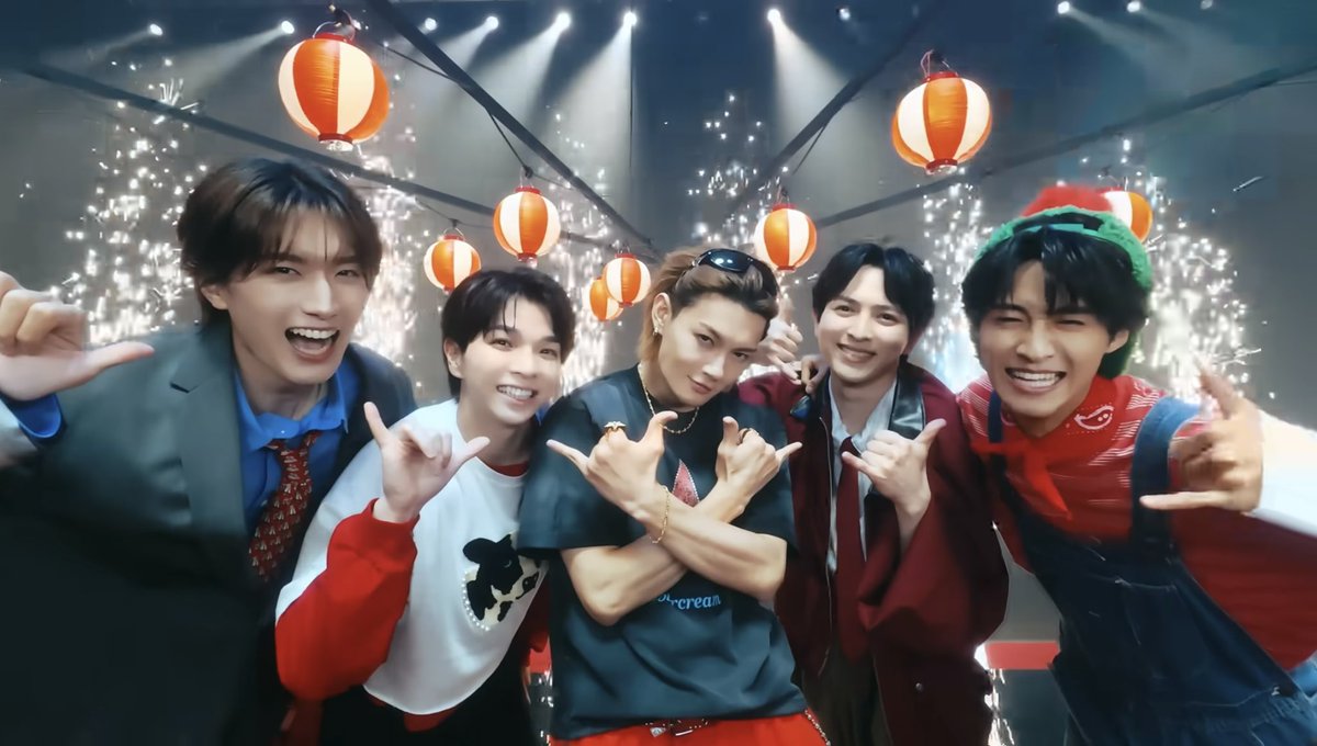 ___jyumilk's tweet photo. お気に入りシーン🤍💙🩷💛❤️
#YouJoyParade
https://t.co/uJRpodkS3K https://t.co/B5ILyutPVj