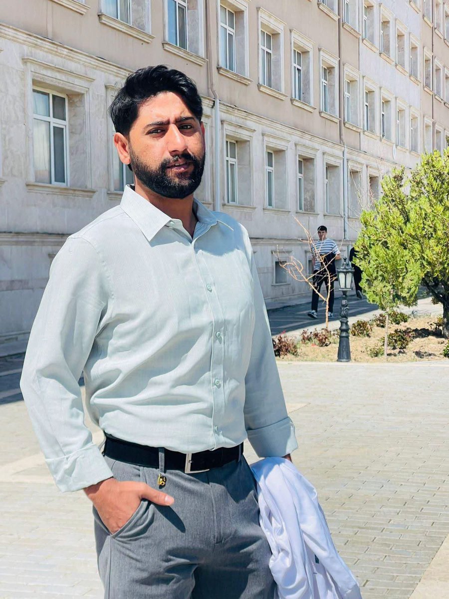 abd_baloch84's tweet photo. Shahab Baloch, a Baloch medical student studying in Azerbaijan, returned home to Balochistan for summer break only to be allegedly forcibly disappeared by Pakistani state security forces.
#FreeShahabBaloch #EndEnforcedDisappreances https://t.co/0NCNO2fUKo