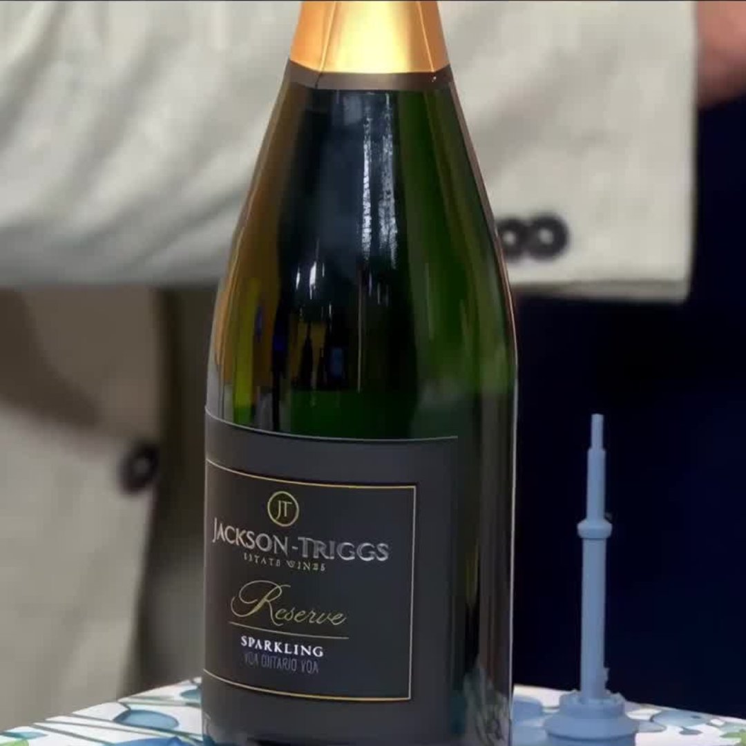 NatalieMacLean's tweet photo. ✈️ Travel the World One Glass at a Time with These 5 Wines 🍷

https://t.co/wMzPT30Atc

🍸 Boarding now, drinks in hand, with @timbolen Rick Campanelli & Mary Jo Eustace

🥂 Jackson-Triggs Reserve Sparkling VQA from Niagara is one of Canada's most popular bubblies, and every gathering should always start with a sparkling wine.

🍋 It heightens expectations and tells your guests that you thought about them before they arrived. It has a lovely floral nose, fresh citrus and apple on the palate, and a soft, creamy mousse on the finish.

🌹 After the wild success of Romeo & Juliet Prosecco, the bubbles had babies.

🍐 This brand-new Pinot Grigio from delle Venezie, Italy's Pinot Grigio heartland, is bright and easygoing with pear, green apple, and white peach, with a clean, mineral edge right to a dry finish.

🏔️ La Mascota Chardonnay comes from Mendoza at the foothills of the Andes and the Uco Valley, where barbecue or asado is a centuries-long tradition.

🍊 It opens with buttery notes and crisp pear with a lovely note of lemon blossom, and the palate is round and generous with a long finish.

🚲 Cono Sur Bicicleta Reserva Viognier from Chile's Central Valley is one of the most recognizable wine labels in the world. Bicicleta means bicycle in Spanish, a tribute to the vineyard workers who ride their bikes in the vineyards rows checkingthe grapes & the winery's carbon neutral green side.

🌸 It offers fresh notes of white peach, apple, and orange blossom, aromatic and fresh at the same time, a rare trick for a Viognier to pull off.

🍎 Poplar Grove Pinot Gris 2025 from the Okanagan Valley marks the return of BC-grown wine after the hard 2024 winter freeze hit vineyards across the region.

🍃 There's pear and white peach on the nose with a whisper of blossom, then a citrus snap and a clean, polished finish with just enough texture.

🌍 Which of these five wines would you pack in your luggage❓

Let me know in the comments 👇

@mascotavineyard @Grupopenaflor @conosurwines @poplargrovewine @arterracanada @majesticwineinc @Dandurandwines @UNIVINS @authenticwine @select_wines @selectwinesto @ONCraftWineries @WineCountryOnt @grapegrowersont @OntarioTravel @WineGrowersCA @theCanadaGuide @winegroweron @ccovibrocku @ItalyinMontreal @italiadelvino @VinitalyTasting @ItalianSparkley @ITAtradeagency @icciaus @Italchambers @ItalyinUS @winesofarg @winesofchile_ca @winesofchileuk @BCWine @BCWAS

✨ Please drink responsibly.