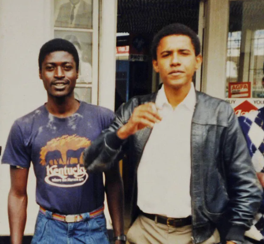 BBesoulle's tweet photo. @VirginiePerez15 Bin OUI, iel s'appelle en fait Michael Obama; regarde bien! https://t.co/W3shMdunOa