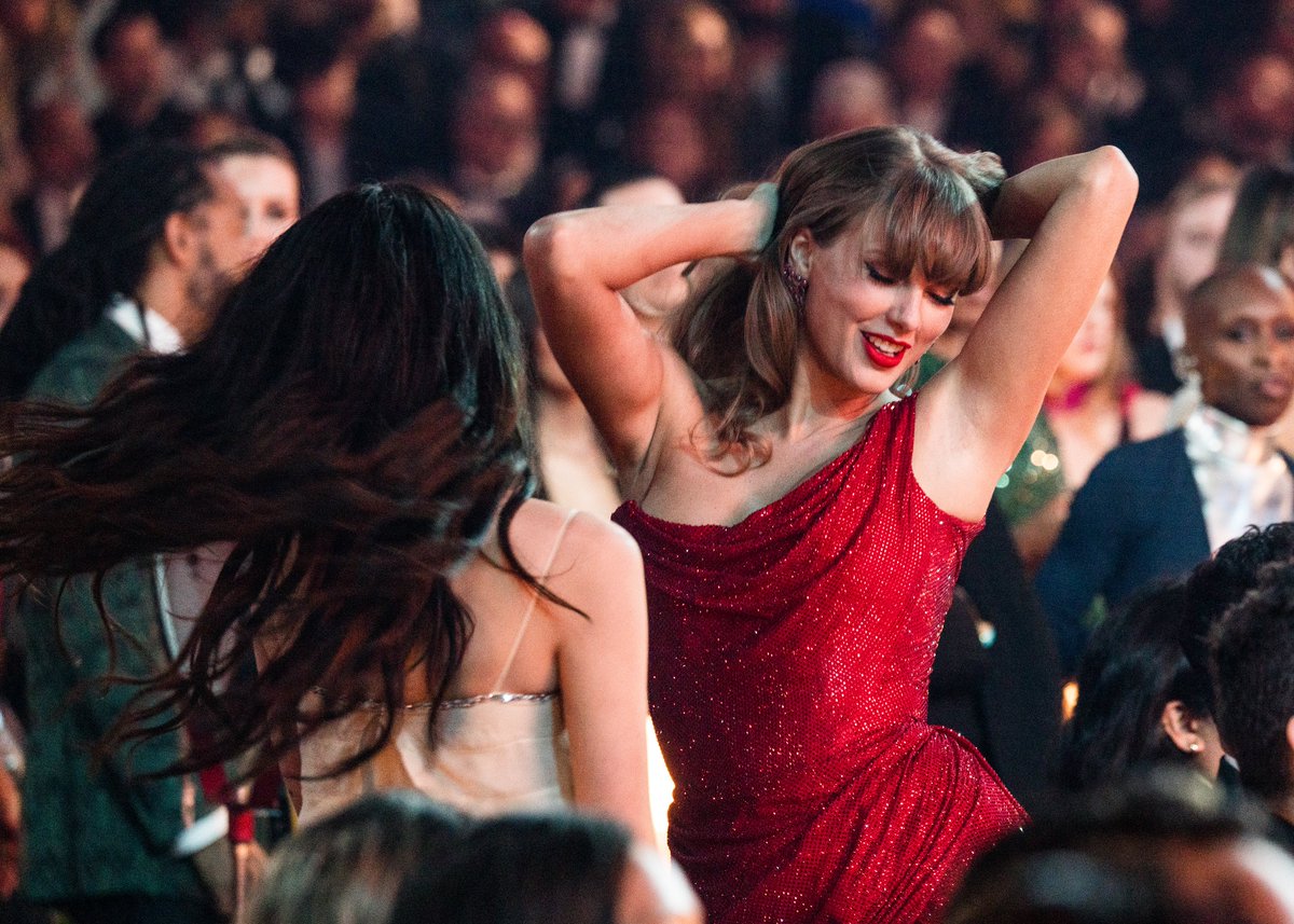 4k_taylorr's tweet photo. Dancing Queen✨ https://t.co/Fjhp8HdCE7