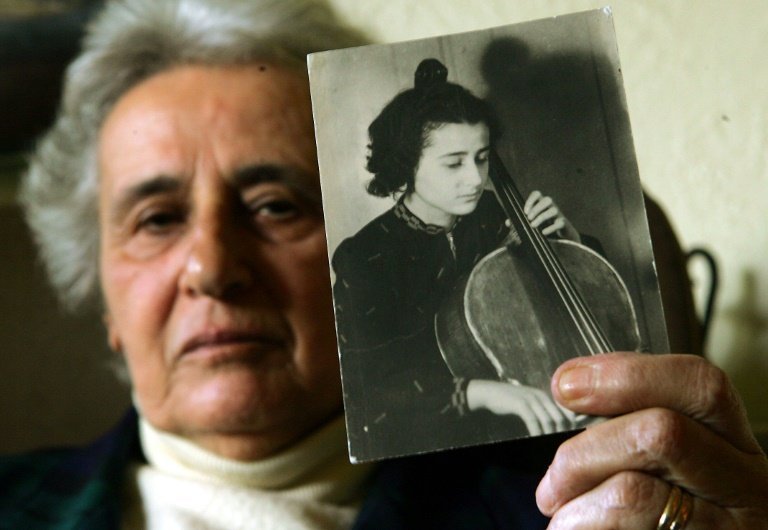 StephenUzzell2's tweet photo. #OTD 17 July 1925 | German Jewish woman Anita Lasker-Wallfisch was born in Breslau (today Wrocław). A cellist.

In #Auschwitz from Dec 1943. Member of the female camp orchestra, liberated in Bergen-Belsen.

She turns 101 today. Many happy returns dear Anita! https://t.co/0n7wujjLCI