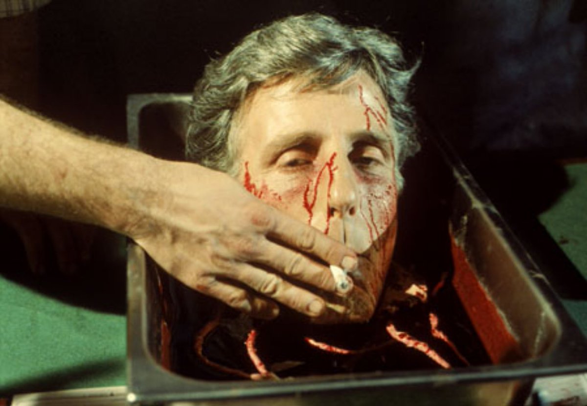 letterbub's tweet photo. Behind the scenes of Re-Animator (1985) dir. Stuart Gordon https://t.co/wLETGAiXiS