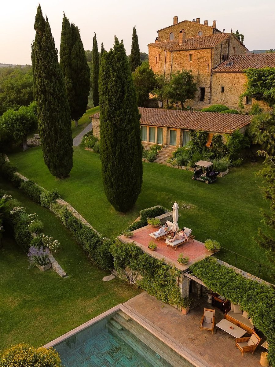 ____flowers__'s tweet photo. Tuscany, Italy https://t.co/yBBROUhunP