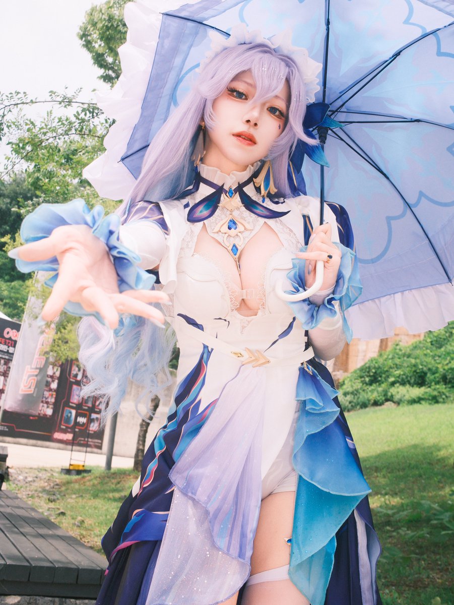 s7anes's tweet photo. 명조 칸타렐라

#Cosfet21 #코스페 #명조 #cosplay @wh0_cos https://t.co/cNVpjXN36q