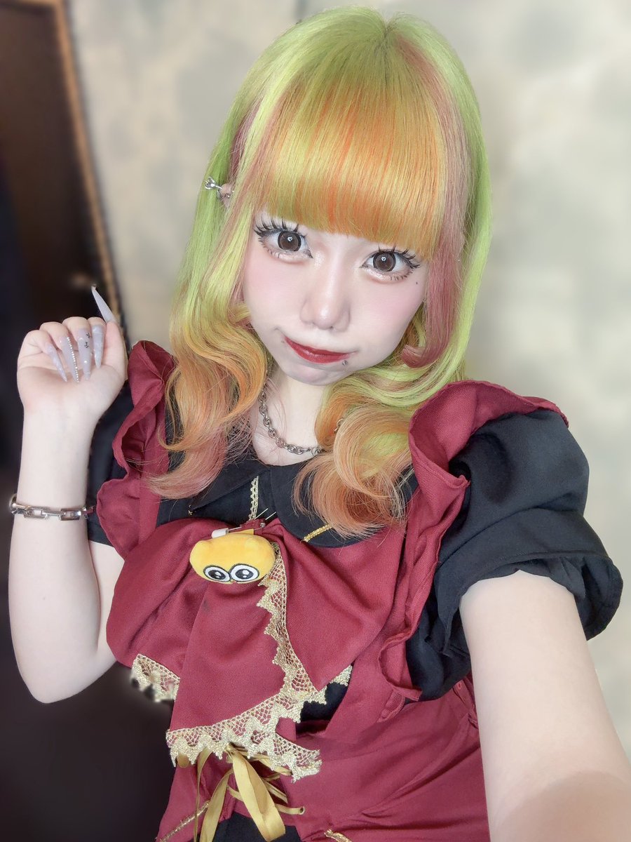 perfe_mia's tweet photo. 💚🧡🩷 https://t.co/d8iwYoFAgn