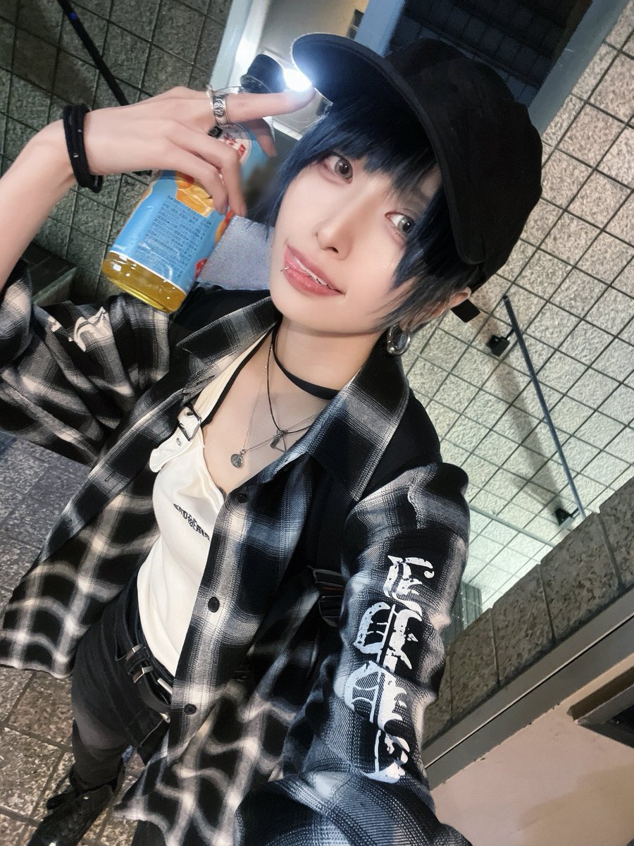 tawa_narukami's tweet photo. ボーイッシュアイドルの私服はコチラ👇 https://t.co/J6pDBo5slR