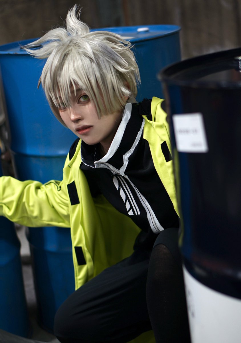 amuu_03's tweet photo. cosplay／コスプレ
東エリ
🗼👾
郡司晃

📸@ruuu_154 ちゃん
これは本当にドラム缶が良い仕事しました

#東京エイリアンズコスプレ https://t.co/Cj8RW8UvH5