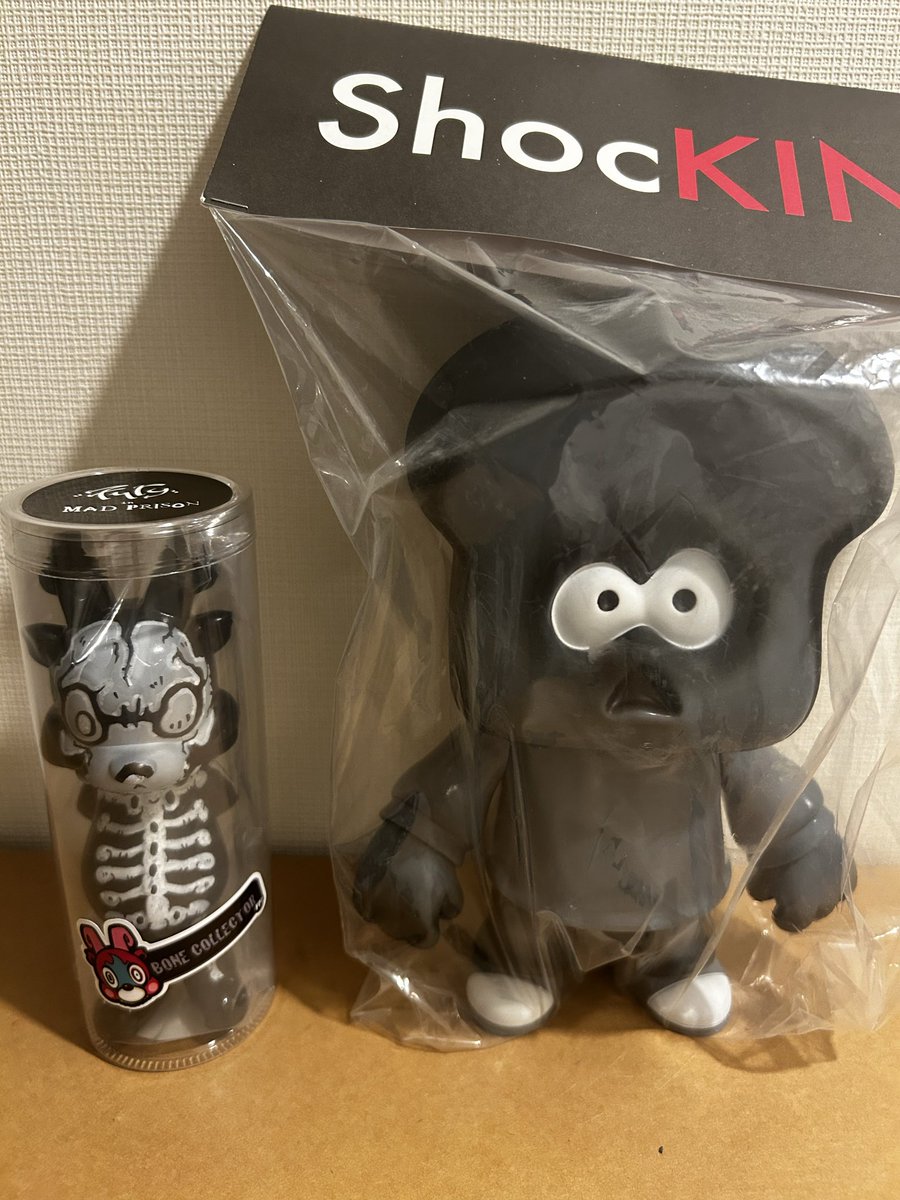 TSUTAYA岡山駅前店 Sofvi art TOY画楼で HUMAN ROBOTさんの ShocKINGを