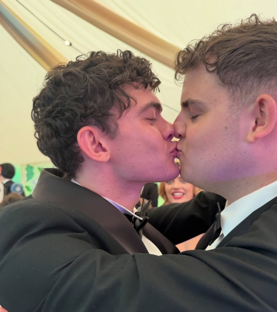 joelockecity's tweet photo. HUSBANDS https://t.co/gwKNNdMxKN