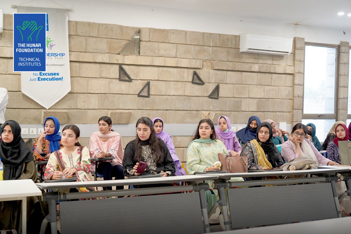 THFHunar's tweet photo. The Hunar Foundation welcomed students from the Department of Mass Communication, University of Karachi, during a visit organized by @ShehriCBE under its Youth Empowerment for Engaged Citizenship project.

#TheHunarFoundation #THF #YouthEmpowerment #SkillDevelopment https://t.co/F6BUhhgQyl