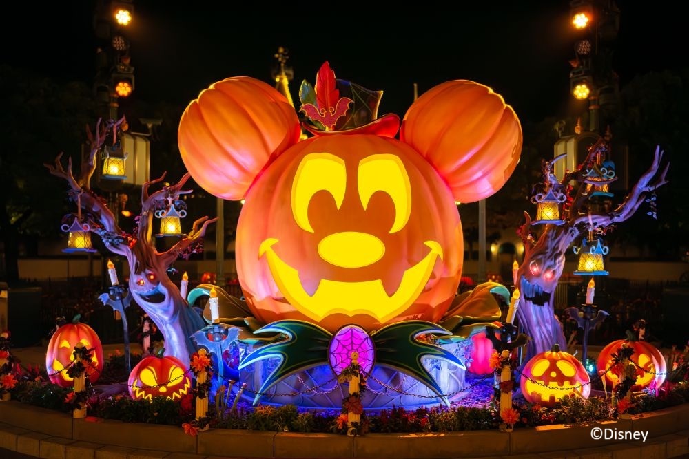 KNT_jp's tweet photo. ＼香港ディズニーランドでハロウィンナイトを楽しもう🎃🧡／

閉園後のパーク貸切を楽しめる参加証＆「ジャック・スケリントンのナイトメアー・ビフォア・ ディナー」付ツアー発売✨

🎈詳しくはこちら
https://t.co/4jPxb2Enoc

#香港ディズニー #香港ディズニーランド #香港ディズニーランドリゾート https://t.co/RBO6gih2Vj