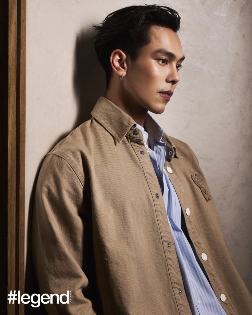 boredthebest's tweet photo. ไม่รู้ว่าพี่ตรีกับช็อคโกแลต อันไหนเข้มส์กว่ากันคะ 🤔🤟🏻

#ตรีภรภัทร #treporapat https://t.co/zscLvVROon