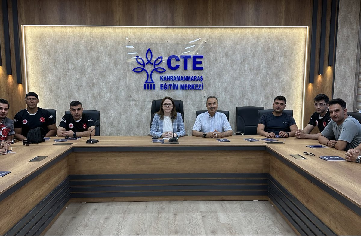 CteKahem's tweet photo. Kahramanmaraş Personel Eğitim Merkezimizde
Bölge koordinasyonunda görev yapan Mesleki Müdahale Eğitmenlerinin bilgi ve becerilerinin güncellenmesine katkı sağlamak amacıyla içerik güncelleme çalıştayı ile gezi programı gerçekleştirilmiştir. https://t.co/7ZO53VdkgE