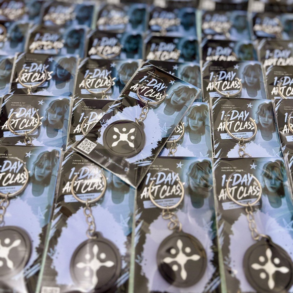 01meIody's tweet photo. FREEBIES done! Yay! See you tomorrow Loonees!🩵

#1DayArtassWithIlhoon #ILHOON #ILHOON_in_Manila # https://t.co/yQDcoWh7sY