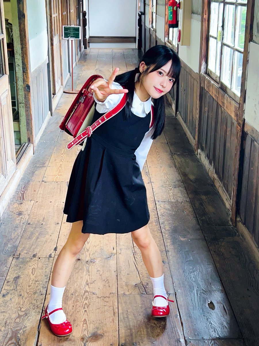kn_klkl's tweet photo. 145cm 2×歳　着用制服120cm 
本当に成人なのかなー！？ https://t.co/wY9MoKXwuY