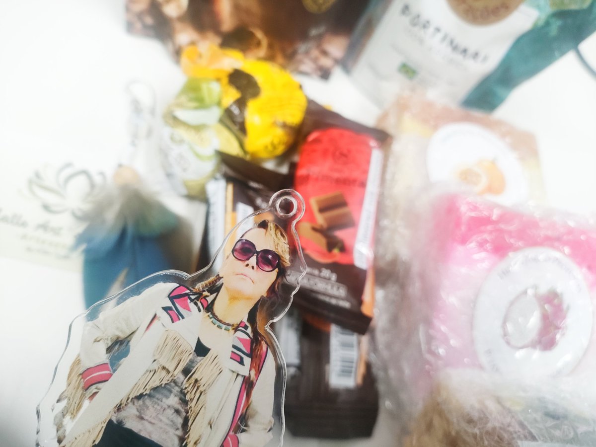 bell_falcon3's tweet photo. NoBさんの絆。

ブラジルのNoBさんファンの方から頂いたブラジルのお裾分け(⁠θ⁠‿⁠θ⁠)💕
いつかお会い出来る事を願っています🍀✨

遠い場所でもNoBさんの絆は生き続けてる事を実感😭✨
本当にありがとうございました🙏

"いつも心にNoBさん"です。
#NoB #山田信夫 https://t.co/Q7Pu84nF9y
