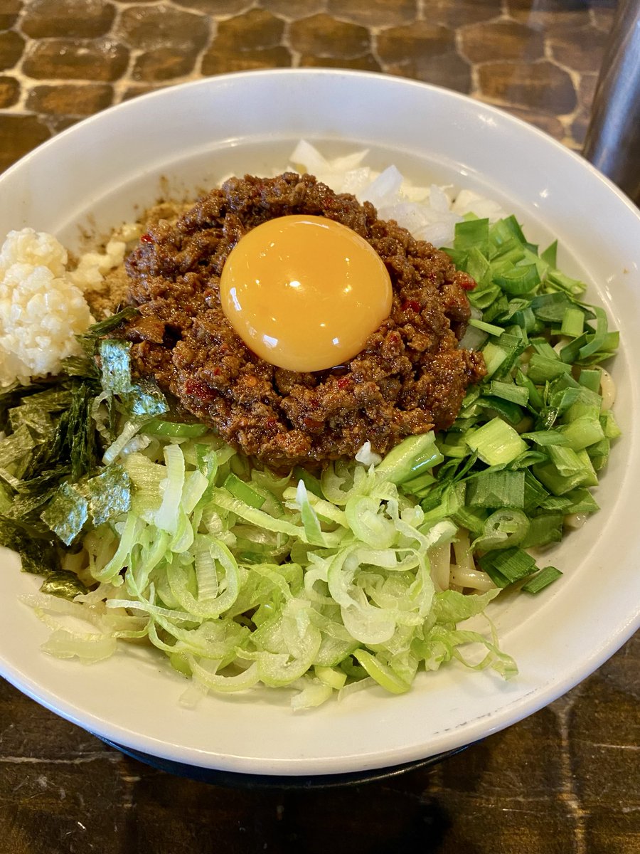 tvyuuki0124's tweet photo. この前、食べた
特級鶏そばと、まぜそばです🍜
#ラーメン
#特級鶏蕎麦龍介
#バナナごはん https://t.co/AoGCv1Nr1E