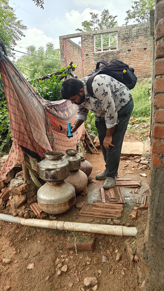 ajaykumar_barot's tweet photo. આજરોજ aam મનોરપુર ના પેટાગામ નાદરી ગામમાં ચોમાસાની ઋતુ દરમિયાન સઘન વાહકજન્ય રોગ નિયંત્રણ (ALA) કામગીરી કરવામાં આવી સાથે સોર્સ રીડક્શન દ્વારા ડ્રાય ડે વિશે માર્ગદર્શન આપવામાં આવ્યું.
@CdhoSabarkantha 
@DmoSabarkantha 
@hdninama_ninama
@THOHimatnagar 
@SBCC_Desasan https://t.co/y09okHqxUr
