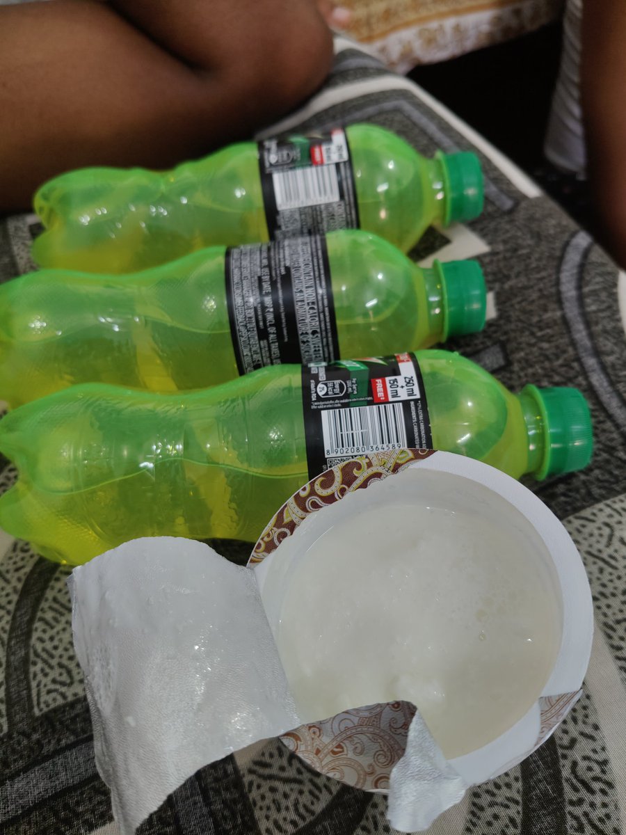 krishna_252's tweet photo. @RahulDw_6 @Flipkart I also received worst curd and clord drink are not fridge, deliver normal. https://t.co/iaiSBySaz0