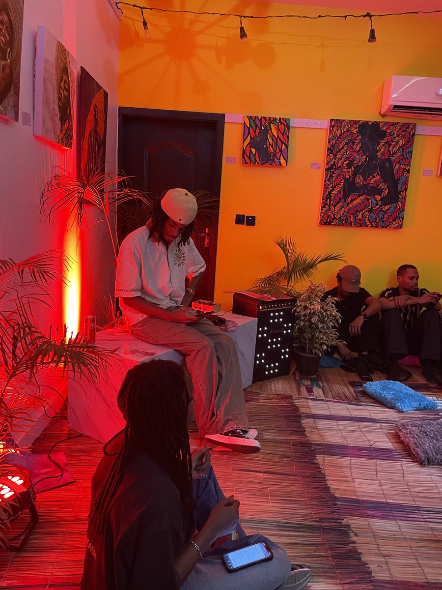 TavesNews's tweet photo. POPSTAR SIDE A ALBUM LISTENING IN IBADAN ⭐️ https://t.co/9RTS7PL2z9