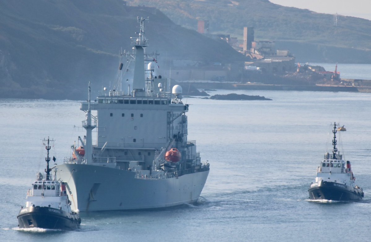 HMNBDevonport's tweet photo. Lovely images of HMS Scott inbound to HMNB Devonport early this morning. 

Pics: Kevin Kelway @Rockhoppas @HMSScottRN https://t.co/z0PxRPM5MK