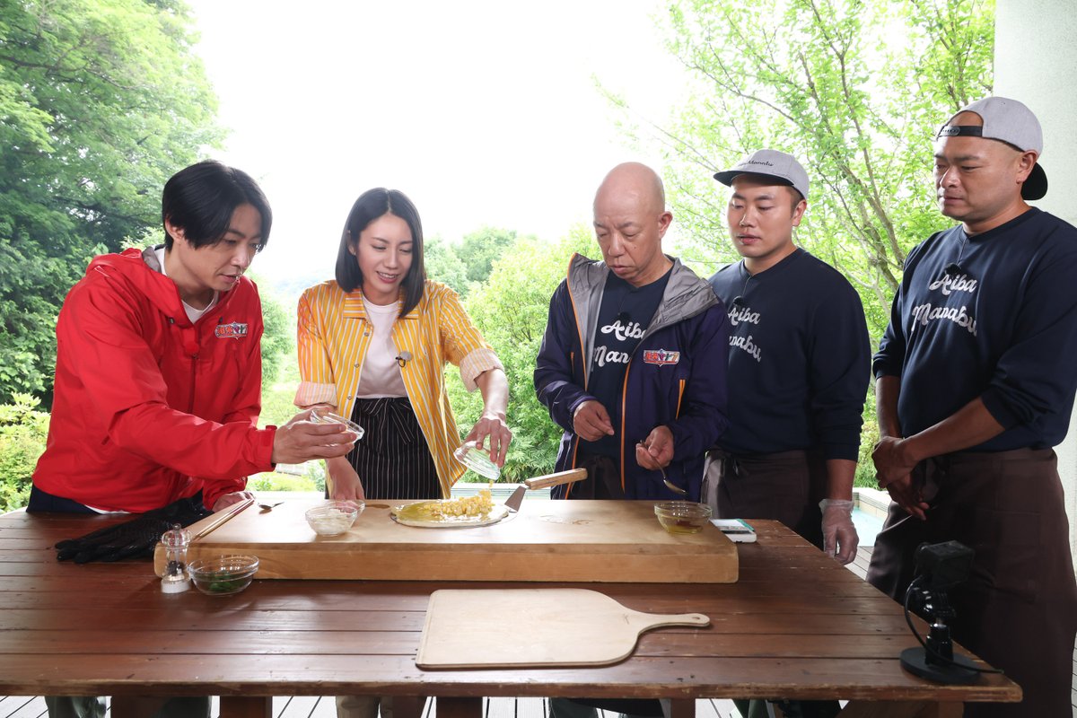 oricon's tweet photo. 📺7/19『相葉マナブ』

相葉雅紀、“幻のとうもろこし”に感激
松下奈緒と一緒に収穫＆食べ比べ🌽

ジャム・唐揚げ・焼きおにぎり…など
農家直伝のレシピが続々登場
相葉が暑さ対策を明かす場面も☀️
https://t.co/cVWjiPhZld https://t.co/0LTUi4O718