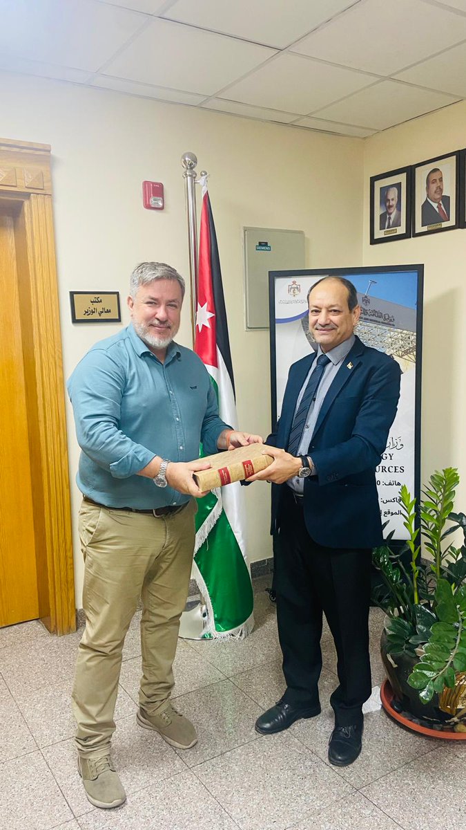 IGME1849's tweet photo. 🇪🇺🇯🇴 Arranca el proyecto #Twinning que apoyará a Jordania en la modernización de su sector minero conforme a estándares y buenas prácticas de la #UE.
⛏️ El #IGMECSIC liderará la creación del futuro Centro de Excelencia para la Minería y los Materiales, impulsando conocimiento, https://t.co/ZzihwYS289