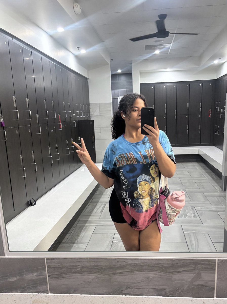 Jasmine 🍯 tweet media