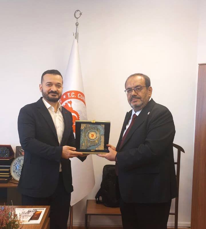 KTUNEDU's tweet photo. Rektörümüz Prof. Dr. Osman Nuri Çelik, Cumhurbaşkanlığı Strateji ve Bütçe Başkanlığı Sektörler ve Kamu Yatırımları Genel Müdür Yardımcısı Mehmet Cem Fendoğlu ve Eğitim Dairesi Başkanı Fatih Arslan’ı ziyaret etti. 
Ziyarette Yapı İşleri ve Teknik Daire Başkanımız Osman Deniz Şimşek de eşlik etti. 

@oncelik 

#KTÜN #GelişiminÖncüsü