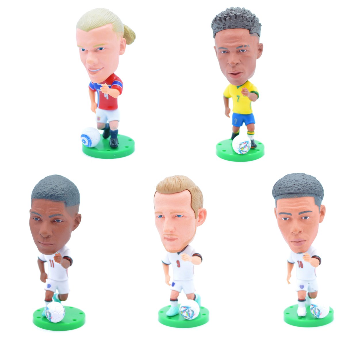 SoccerweJ's tweet photo. 【新商品販売のお知らせ】
 ハーランド(ノルウェー代表2026)
ヴィニシウス・ジュニオール（ブラジル代表2026）
 ハリー・ケイン（イングランド代表2026) 
ジュード・ベリンガム(イングランド代表2026) 
マーカス・ラッシュフォード(イングランド代表2026) https://t.co/PeCCDCIR8A