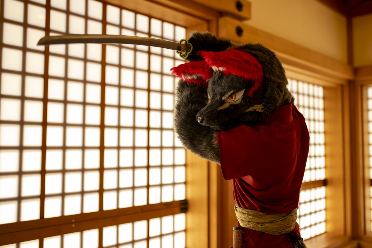 Kai_GrayW's tweet photo. 斬
#FursuitFriday https://t.co/ewHPuoZr0X