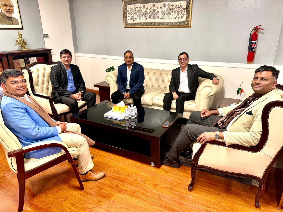 indiainjoburg's tweet photo. CG, Shri S. Koventhan, and Consul (Commerce), Shri Harish Kumar, met with representatives of Sterling and Wilson, one of India's leading EPC companies in the renewable energy sector.
Discussed solar power projects &amp; boosting India-SA clean energy &amp; tech ties under #MatlaUrja# https://t.co/chW4jQYhOk