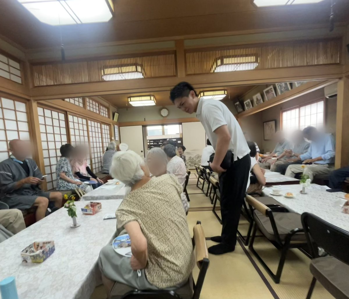 Kuroda_masaki_'s tweet photo. 本日は松木市議と南野田ふれあい喫茶に参加しました✨

地域の皆さまとの会話を通じて、笑顔あふれるひとときを過ごすことができました😊

#黒田まさき #衆議院 #大阪16区 #維新 #堺市 #東区 https://t.co/pZYBgggvFf