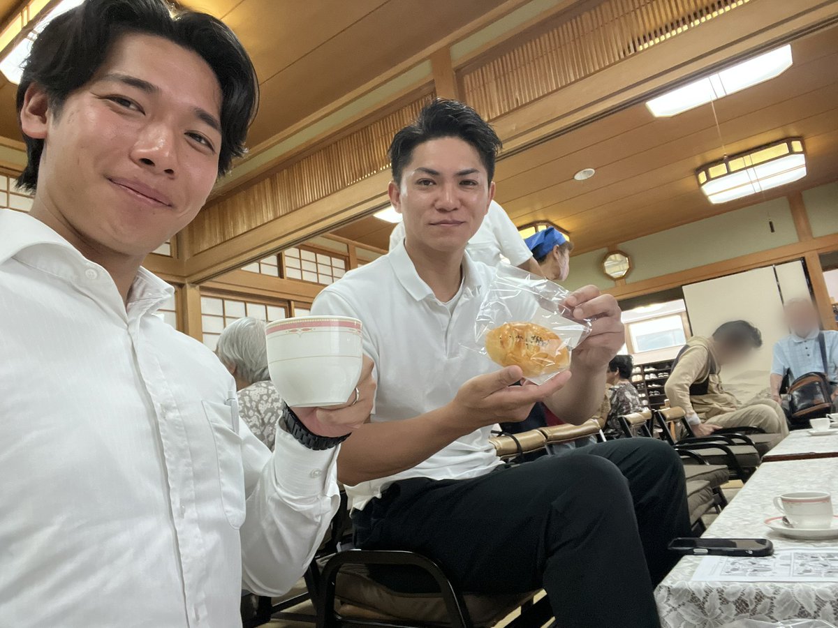 Kuroda_masaki_'s tweet photo. 本日は松木市議と南野田ふれあい喫茶に参加しました✨

地域の皆さまとの会話を通じて、笑顔あふれるひとときを過ごすことができました😊

#黒田まさき #衆議院 #大阪16区 #維新 #堺市 #東区 https://t.co/pZYBgggvFf