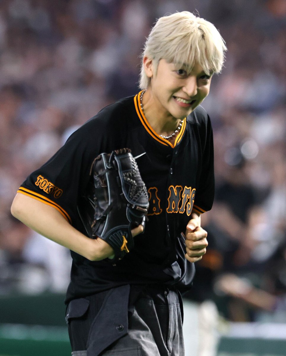 natalie_mu's tweet photo. STARGLOW・KANON
憧れの東京ドームで始球式⚾️
ノーバウンド投球で球場沸かせる💫
https://t.co/72EE4ZgSIB

「ジャイアンツ愛をお見せできた」

#STARGLOW #giants https://t.co/kkul01RRvQ