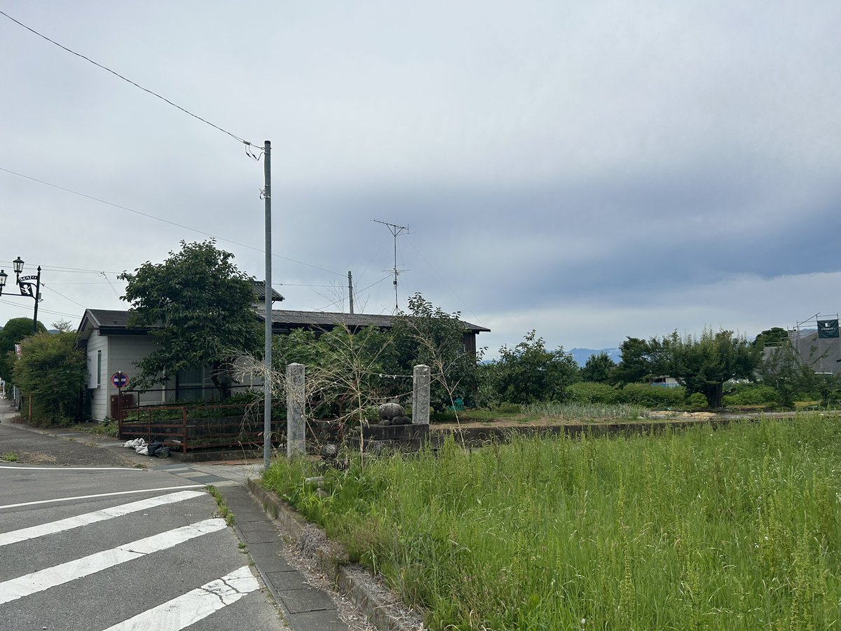 micigomi's tweet photo. 笛吹市の道祖神　89基目
一宮町竹原田　丸石道祖神 https://t.co/XwJxgMgvlc